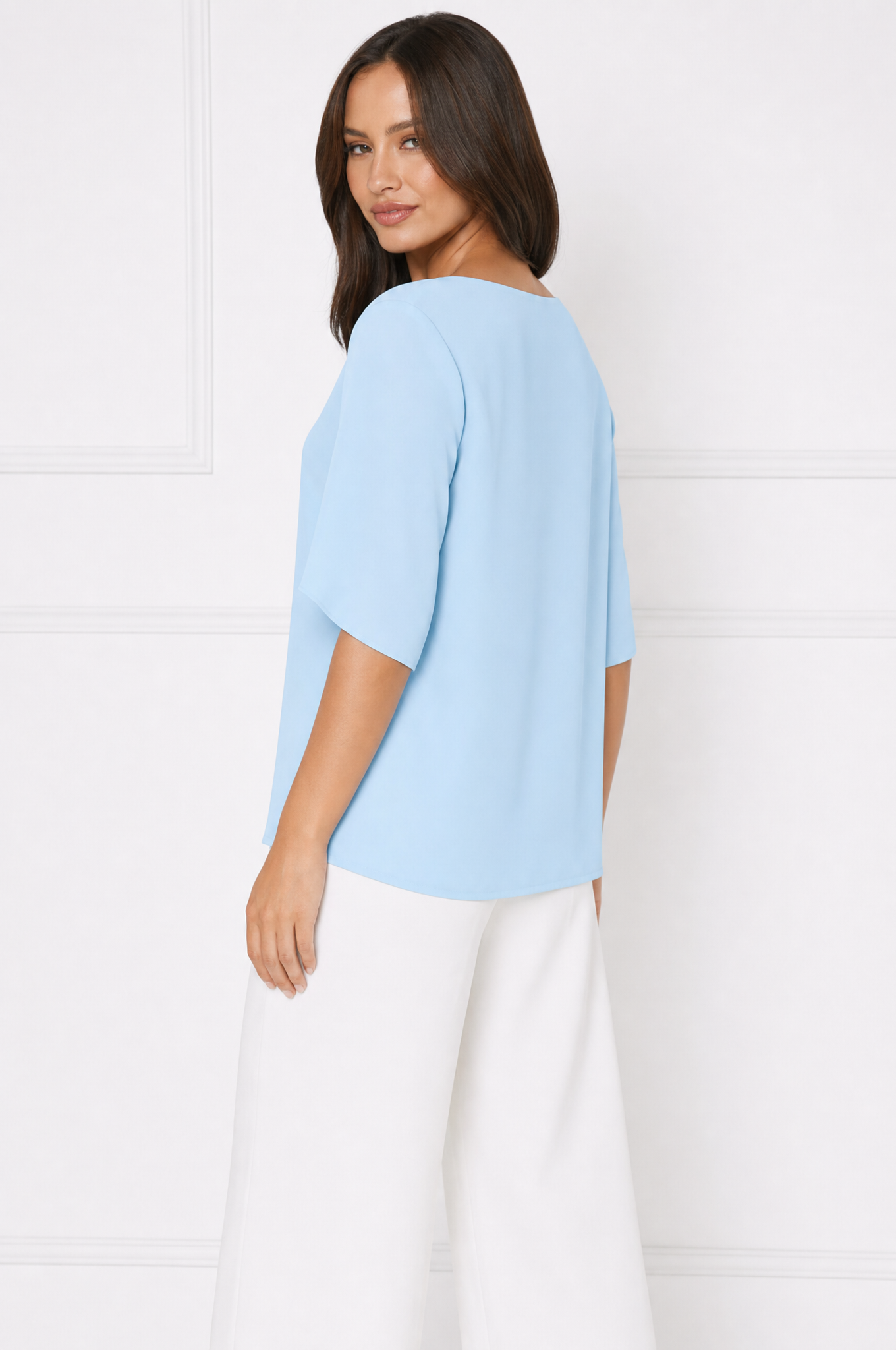 Mia chic white blouse with short sleeves – product photo 4