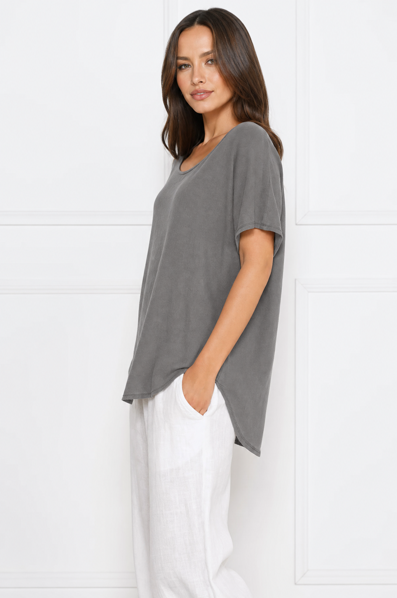 Ella loose-fit short sleeve blouse – product photo 2