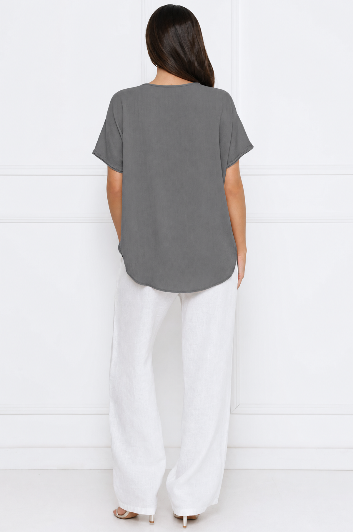 Ella loose-fit short sleeve blouse – product photo 3